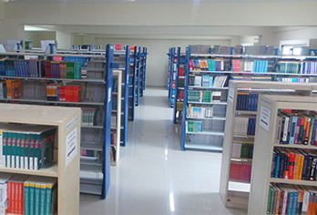images of  D. Y. Patil College library